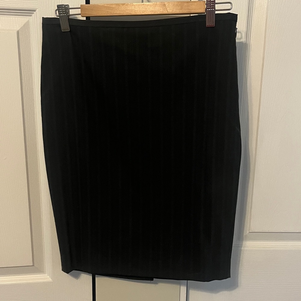 The Limited Elegant Black Pencil Skirt